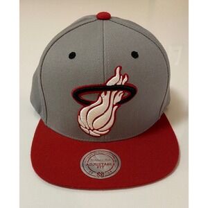 Mitchell & Ness Miami Heat Snapback Hat Adjustable‎ Fit NBA Cap
